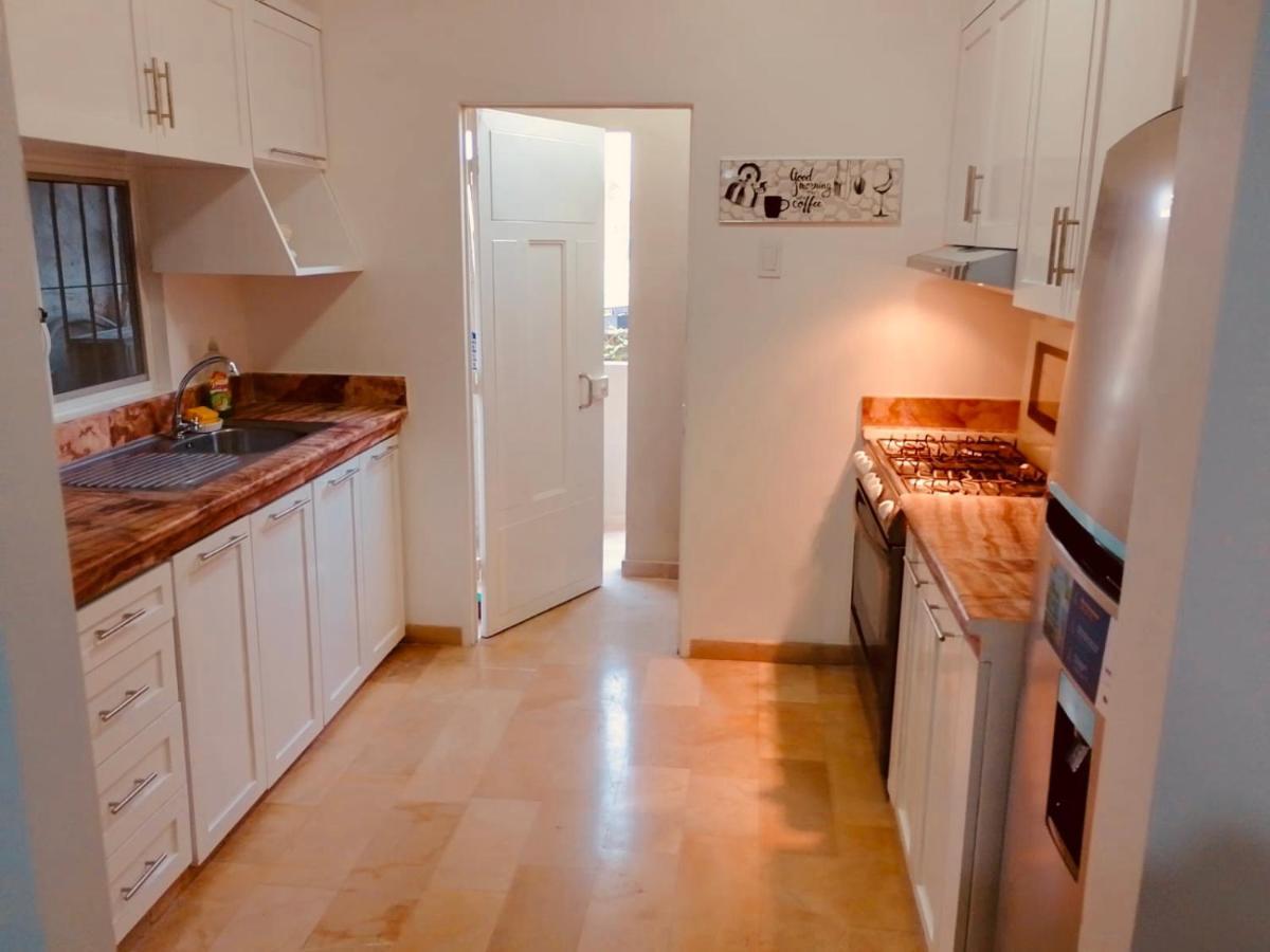 Large 2-Bedroom Apartment, Close To The American Consulate Guayaquil Ngoại thất bức ảnh